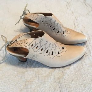 Vintage nude-colored Fluevogs